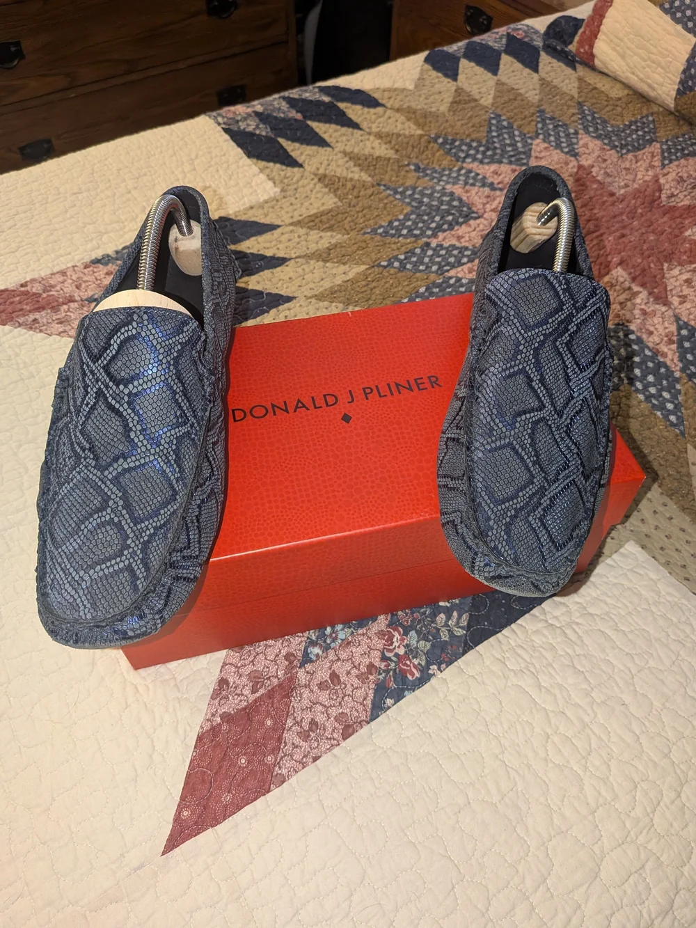 Donald J. Pliner Men's Navy Snake-Embossed Leather Loafers and Belt Set